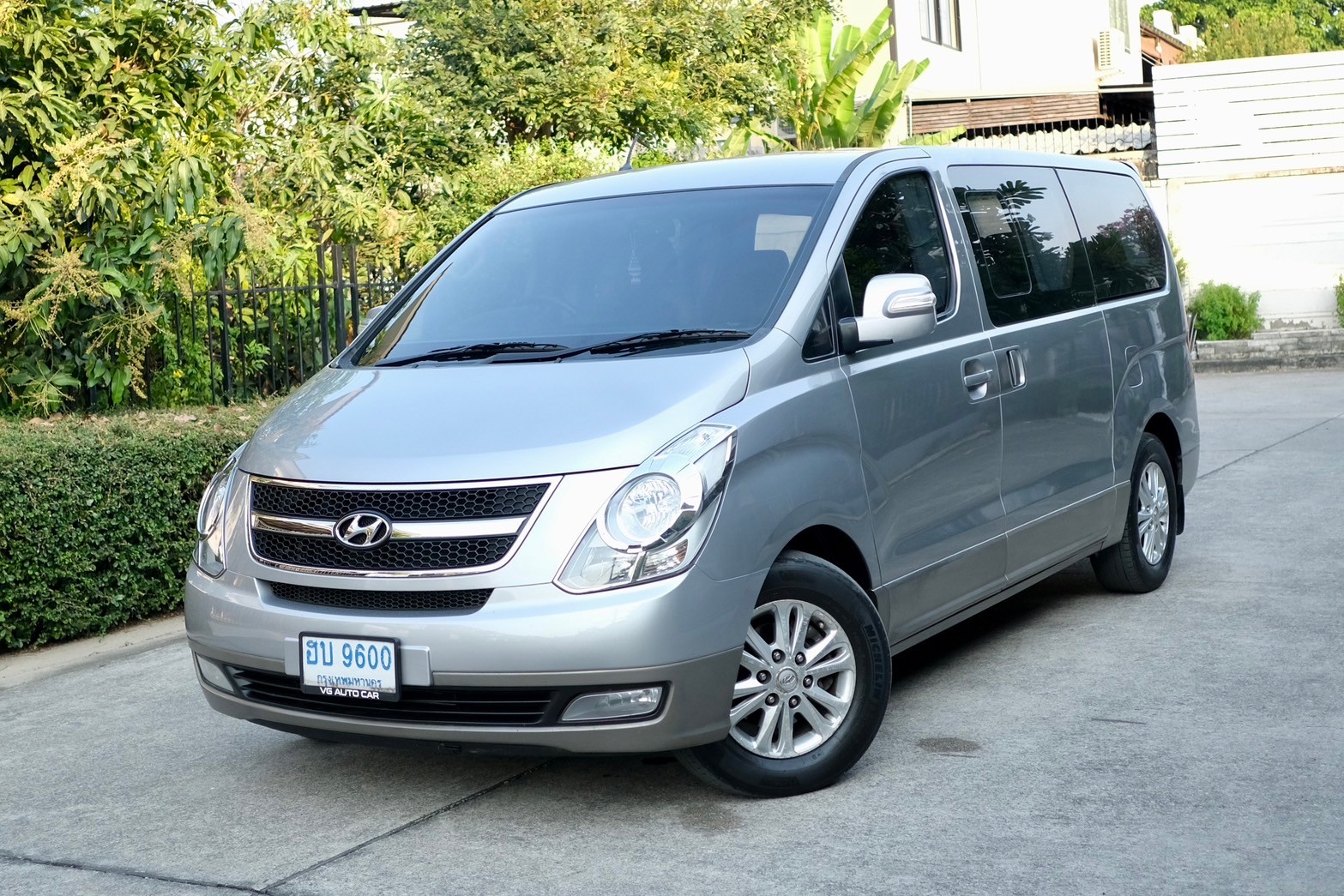 Hyundai H1 2.5 Deluxe (A2) ออโต้ ดีเซล สีเทา ปี2012 ไมล์ 1xx,xxx กม.☑️ (รูปที่ 11)