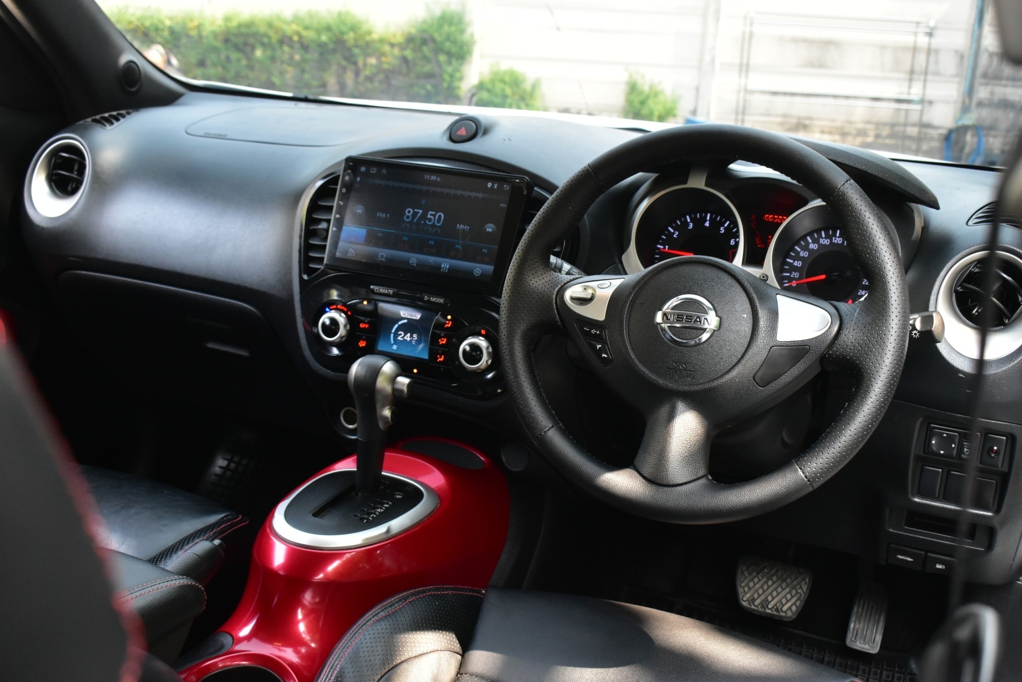 Nissan Juke 1.6V ปี2014 ไมล์ 100,000 กม. (รูปที่ 9)