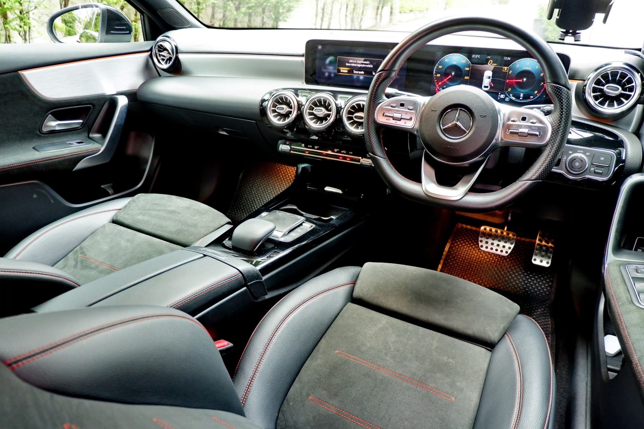 Mercedes Benz A200 AMG ปี 2020 วิ่ง 75,xxx KM. (รูปที่ 8)