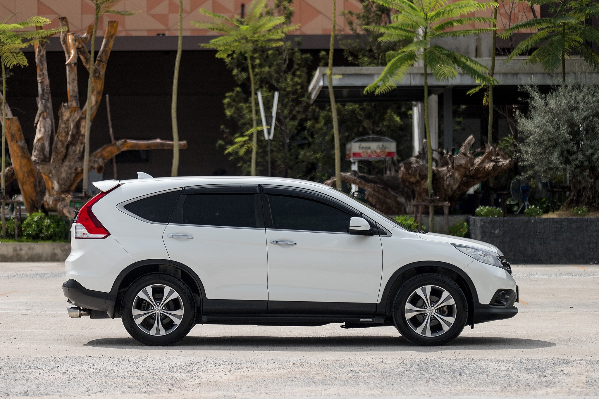 Honda CRV 2.4EL ขับ2 ปี 2014 สีขาว auto ไมล์ 140,000 กม. (รูปที่ 11)