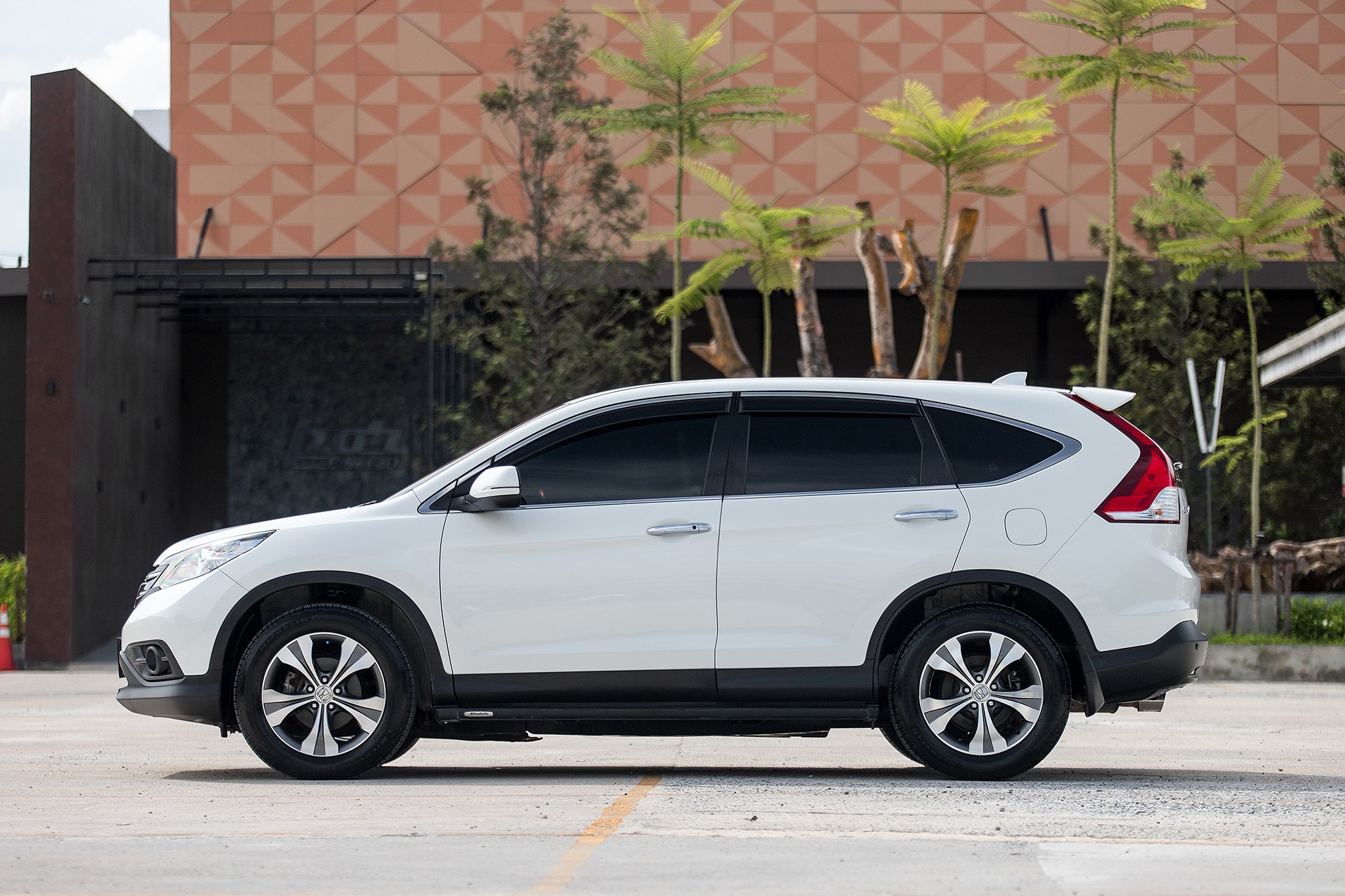Honda CRV 2.4EL ขับ2 ปี 2014 สีขาว auto ไมล์ 140,000 กม. (รูปที่ 10)