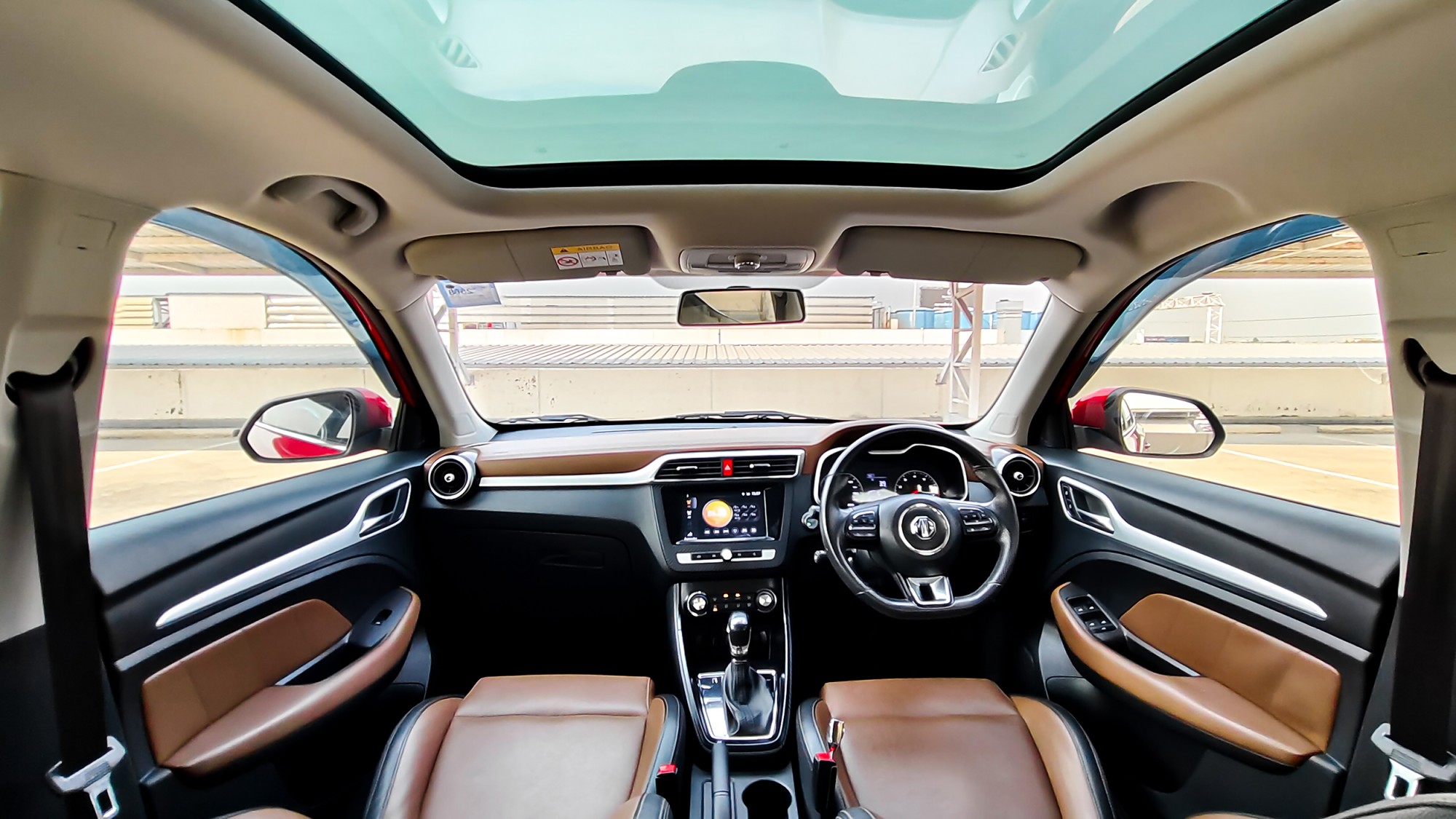 MG ZS i-SMART 1.5X TOP Sunroof A/T ปี 2018 จด 2019 (รูปที่ 9)