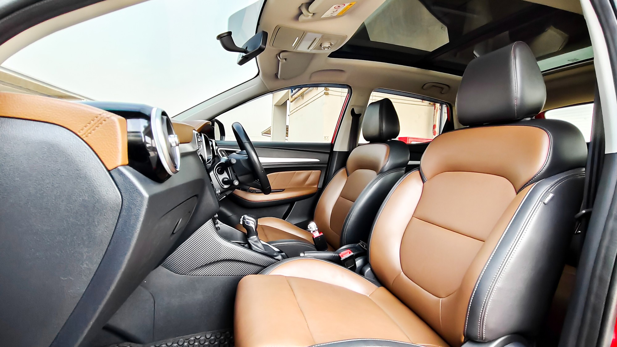 MG ZS i-SMART 1.5X TOP Sunroof A/T ปี 2018 จด 2019 (รูปที่ 7)