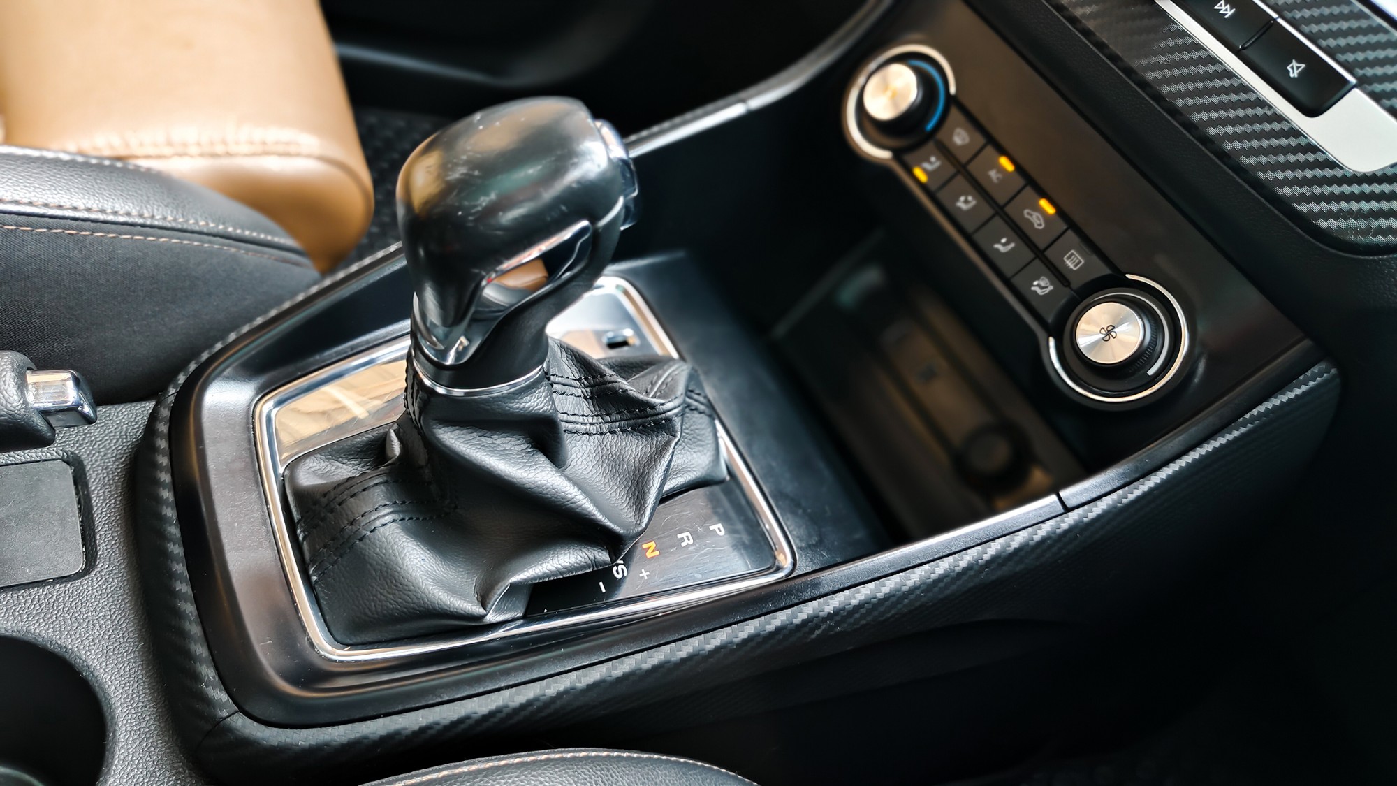 MG ZS i-SMART 1.5X TOP Sunroof A/T ปี 2018 จด 2019 (รูปที่ 12)