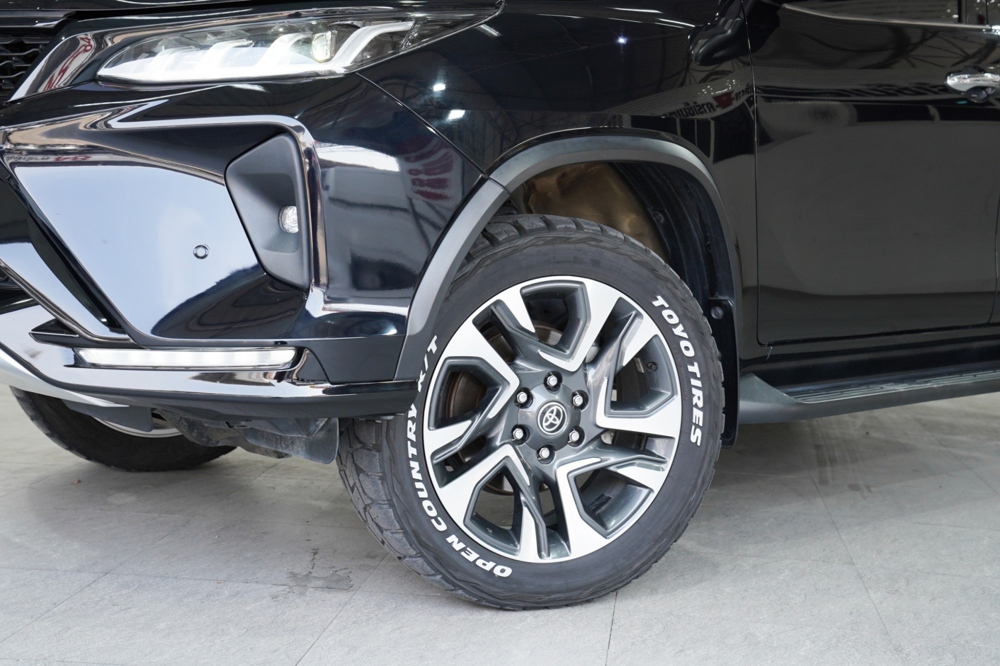 #TOYOTA #FORTUNER 2.4 LEGENDER 4WD AT ปี2021 จด2022 สีดำ (รูปที่ 17)
