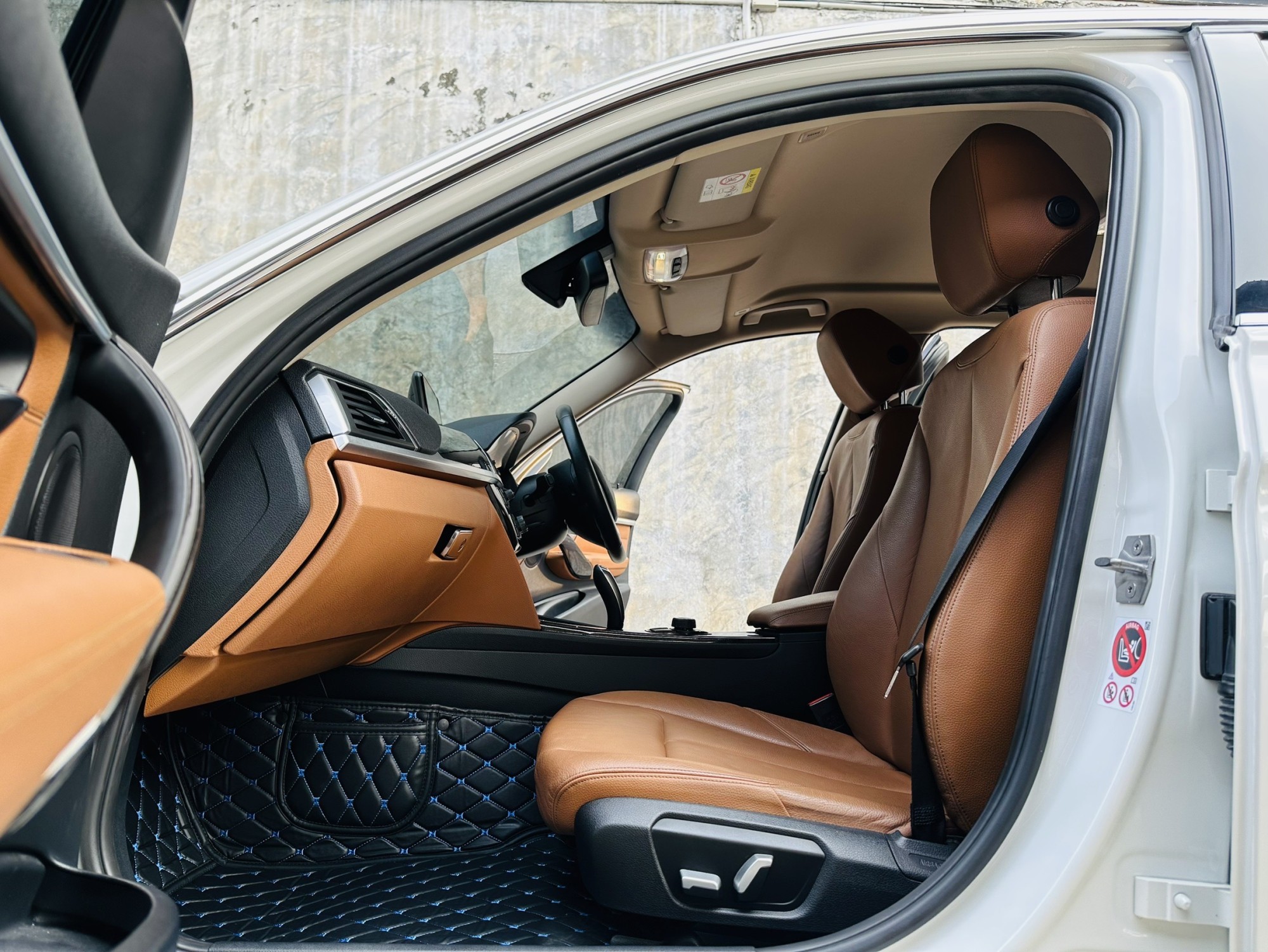 2016 แท้ BMW SERIES 3, 320d โฉม F30 ไมล์ 30,000 กม. โทร.0922639576 เอ๋ (รูปที่ 13)