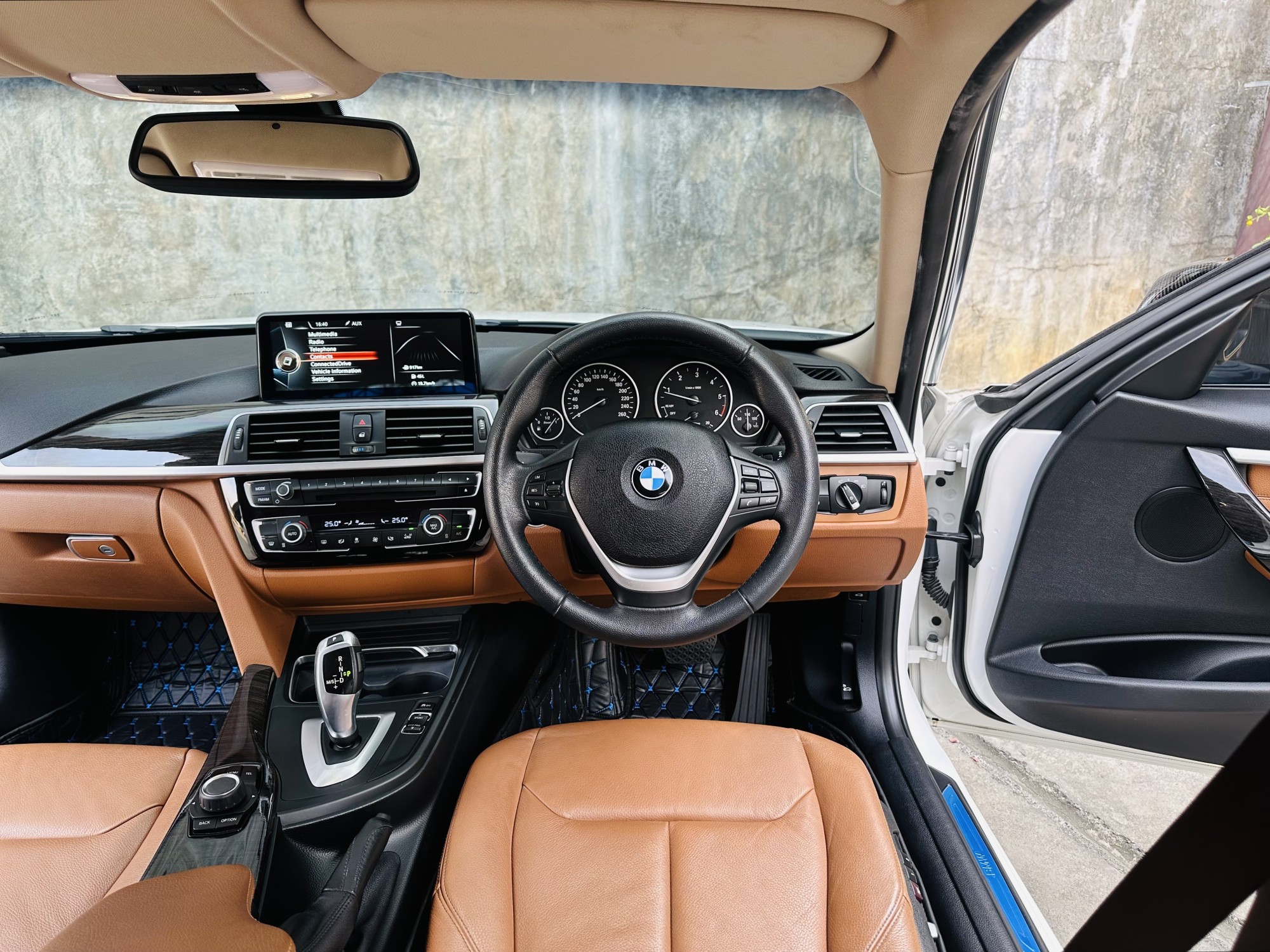 2016 แท้ BMW SERIES 3, 320d โฉม F30 ไมล์ 30,000 กม. โทร.0922639576 เอ๋ (รูปที่ 18)