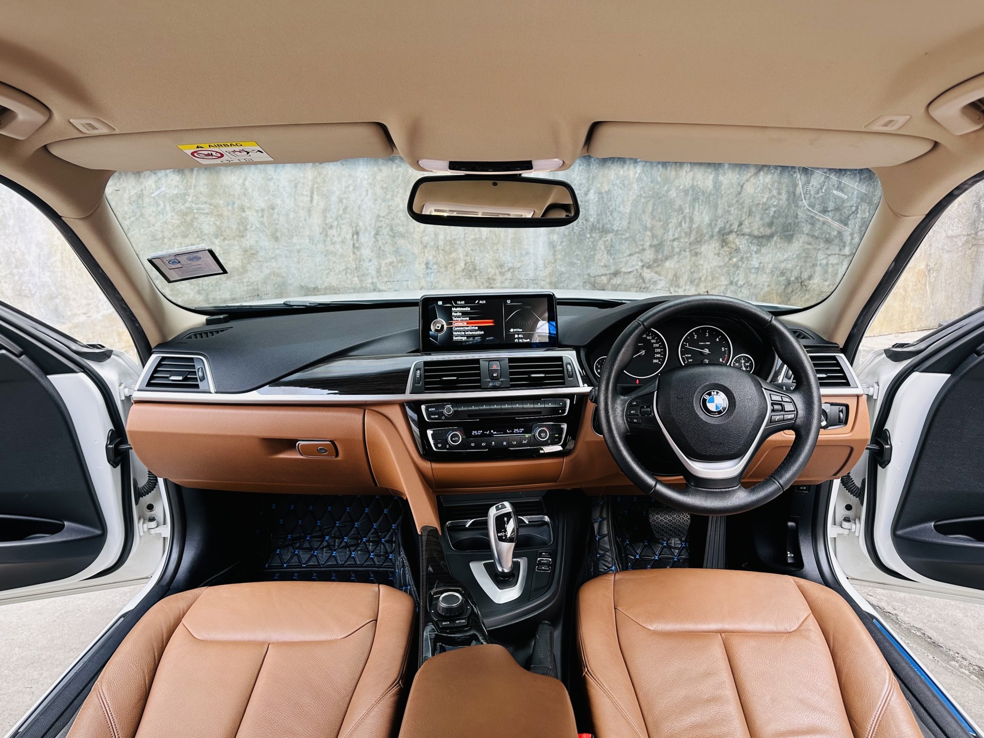 2016 แท้ BMW SERIES 3, 320d โฉม F30 ไมล์ 30,000 กม. โทร.0922639576 เอ๋ (รูปที่ 19)