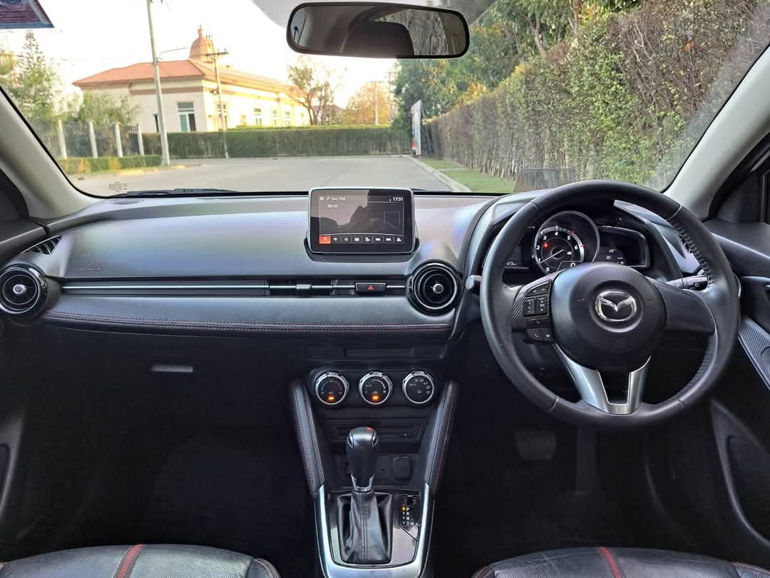 MAZDA2 1.5 D SPORT HIGH PLUS มือเดียว ไมล์น้อย12x,xxx Km.ประหยัดน้ำมันมาก ปี16จด17 ตัวสุดท้ายไฟหน้าLED (รูปที่ 11)