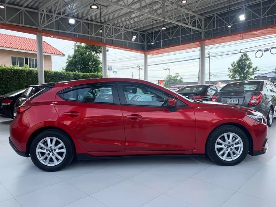 Mazda 3 Hatchback ปี 2015 สีแดง (รูปที่ 7)