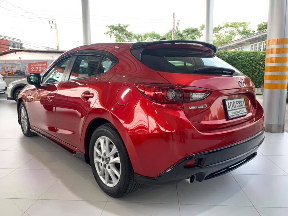 Mazda 3 Hatchback ปี 2015 สีแดง