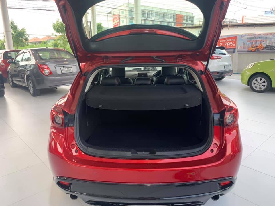 Mazda 3 Hatchback ปี 2015 สีแดง (รูปที่ 11)