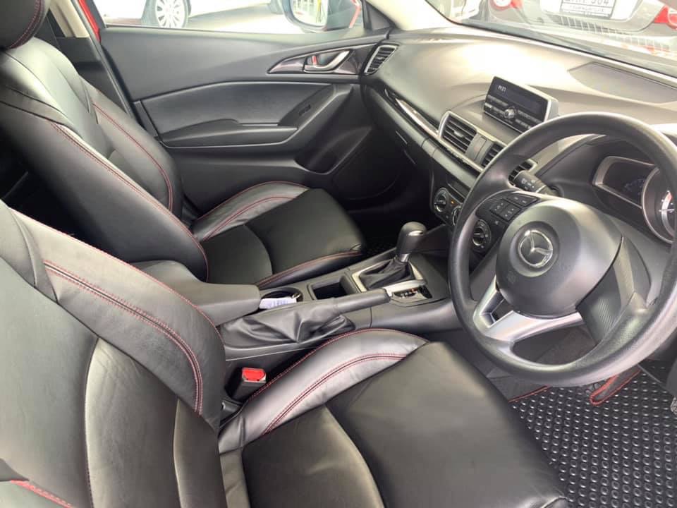 Mazda 3 Hatchback ปี 2015 สีแดง (รูปที่ 9)