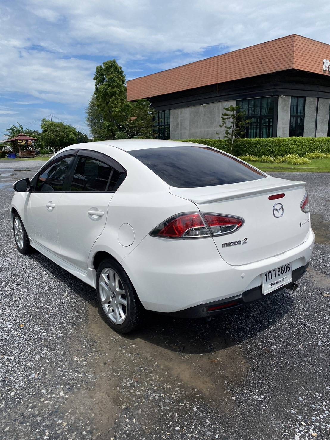 Mazda2 elegance spirit1.5 ปี 2013 ไมล์เเค่ 90,000 km เท่านั้น!!! รถสวยมากๆ แต่งครบๆ (รูปที่ 9)