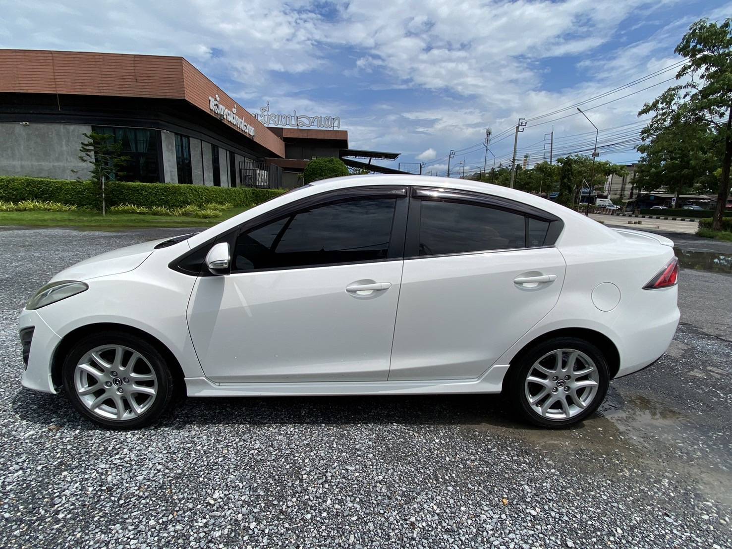Mazda2 elegance spirit1.5 ปี 2013 ไมล์เเค่ 90,000 km เท่านั้น!!! รถสวยมากๆ แต่งครบๆ (รูปที่ 8)