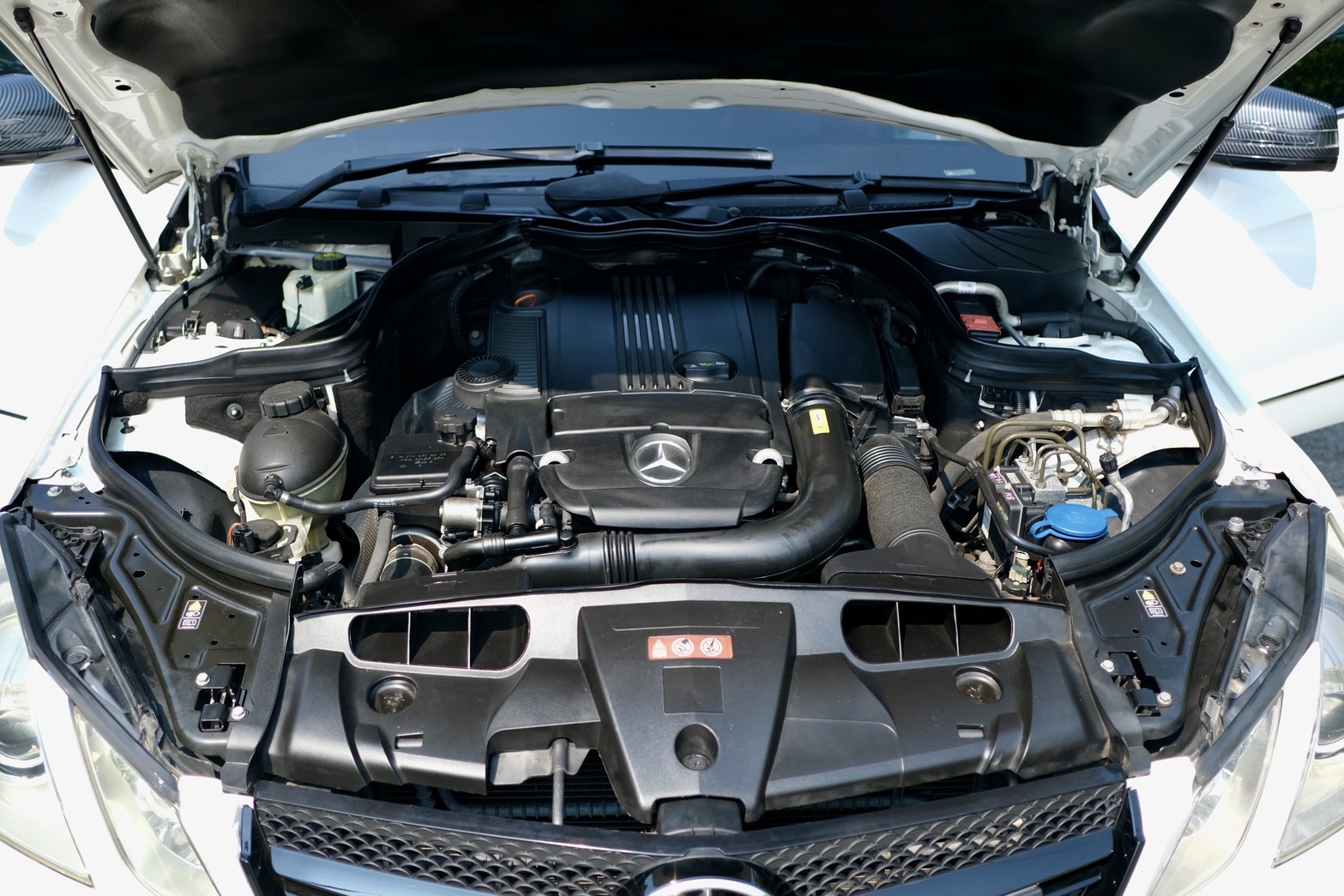 Mercedes-benz E200 CGI COUPE ไมล์ 90,000 กม. (รูปที่ 11)