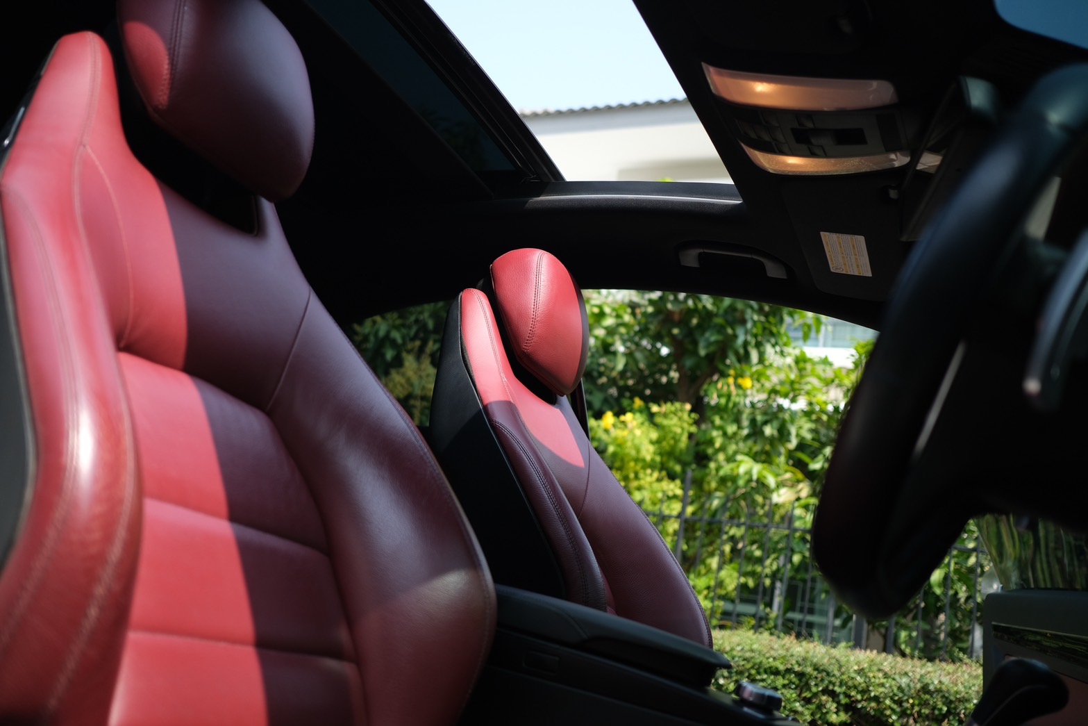 Mercedes-benz E200 CGI COUPE ไมล์ 90,000 กม. (รูปที่ 10)