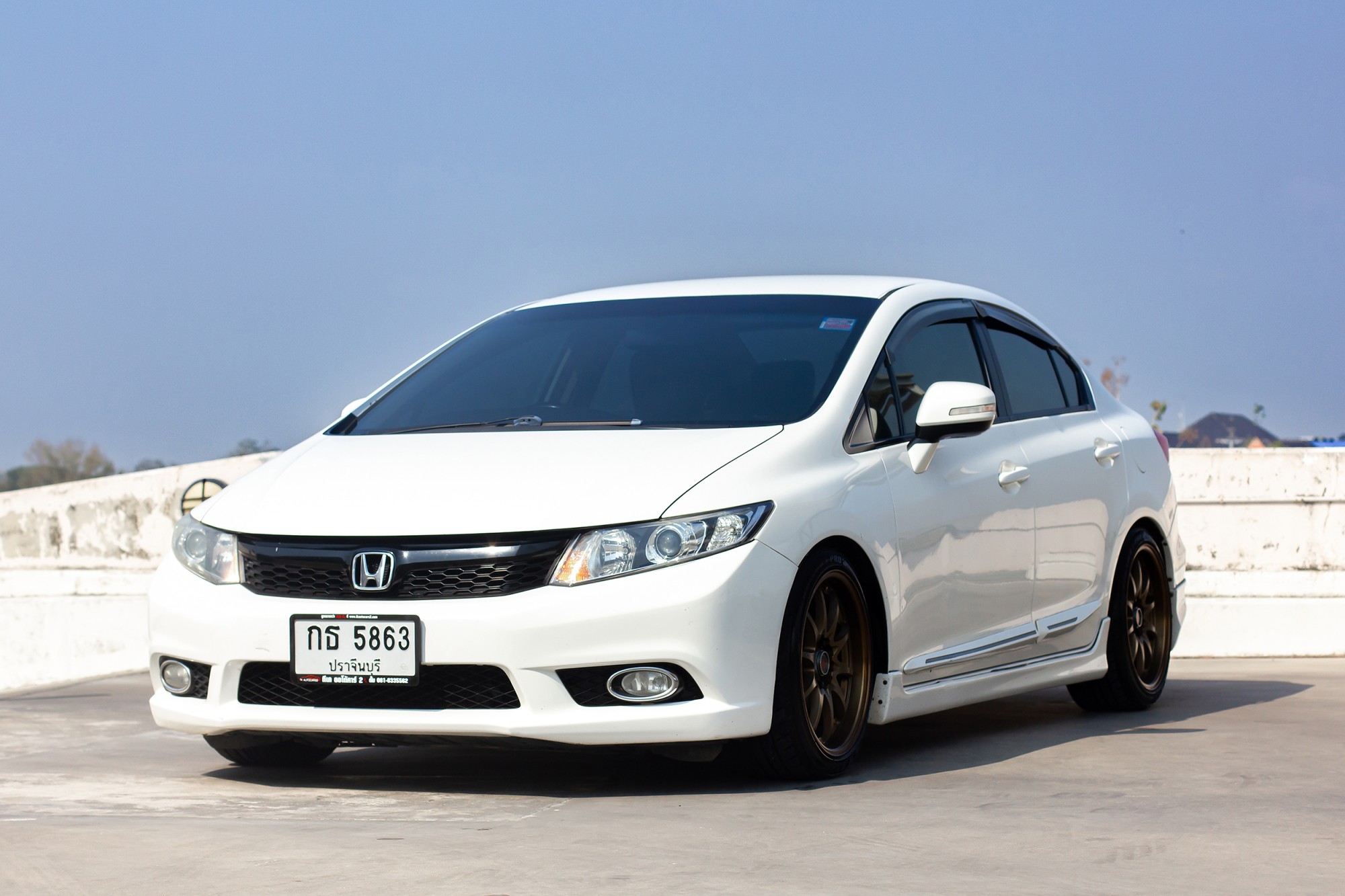 HONDA Civic FB 1.8E i-VTEC 5A/T ปี 2012 จด 2013 (รูปที่ 3)