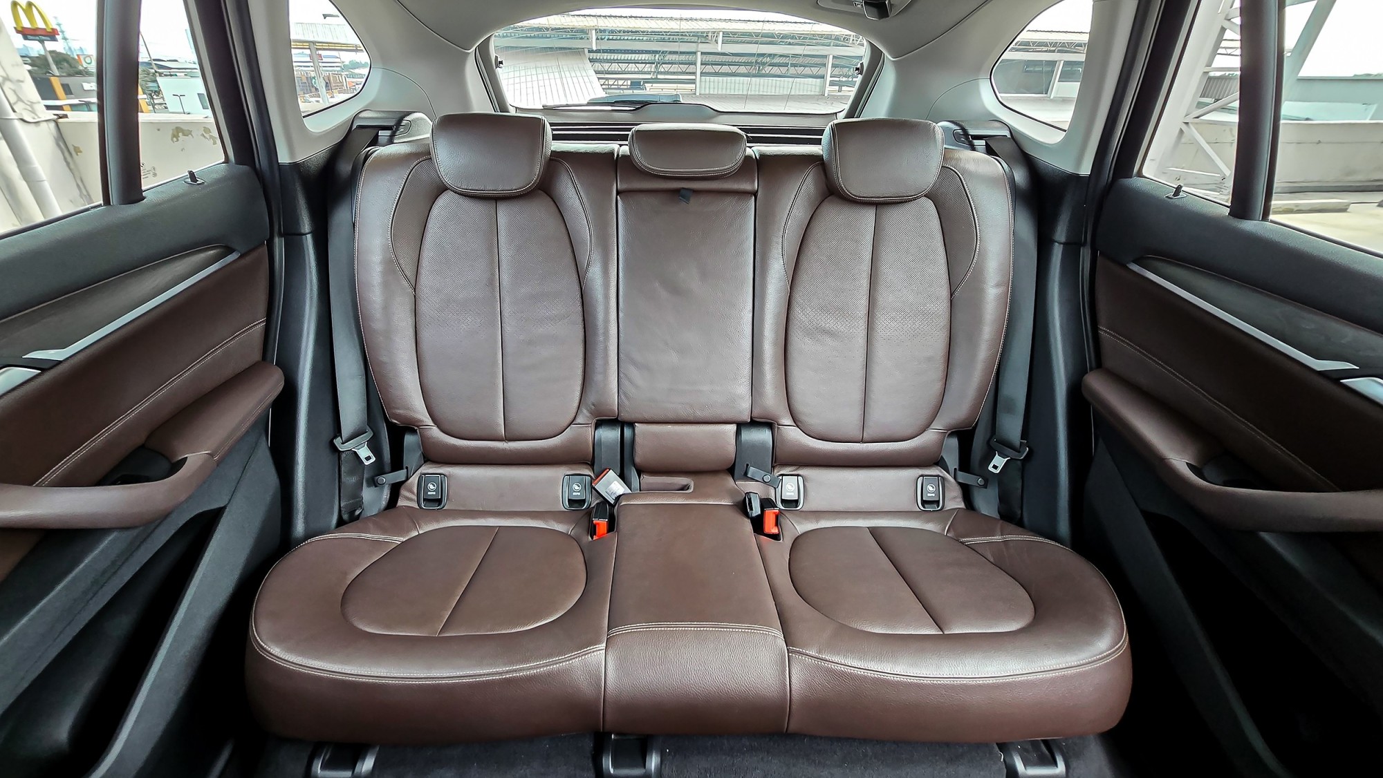 BMW X1 [F48] 2.0 sDrive18d xLine 8A/T ปี 2016 จด 2017 (รูปที่ 18)