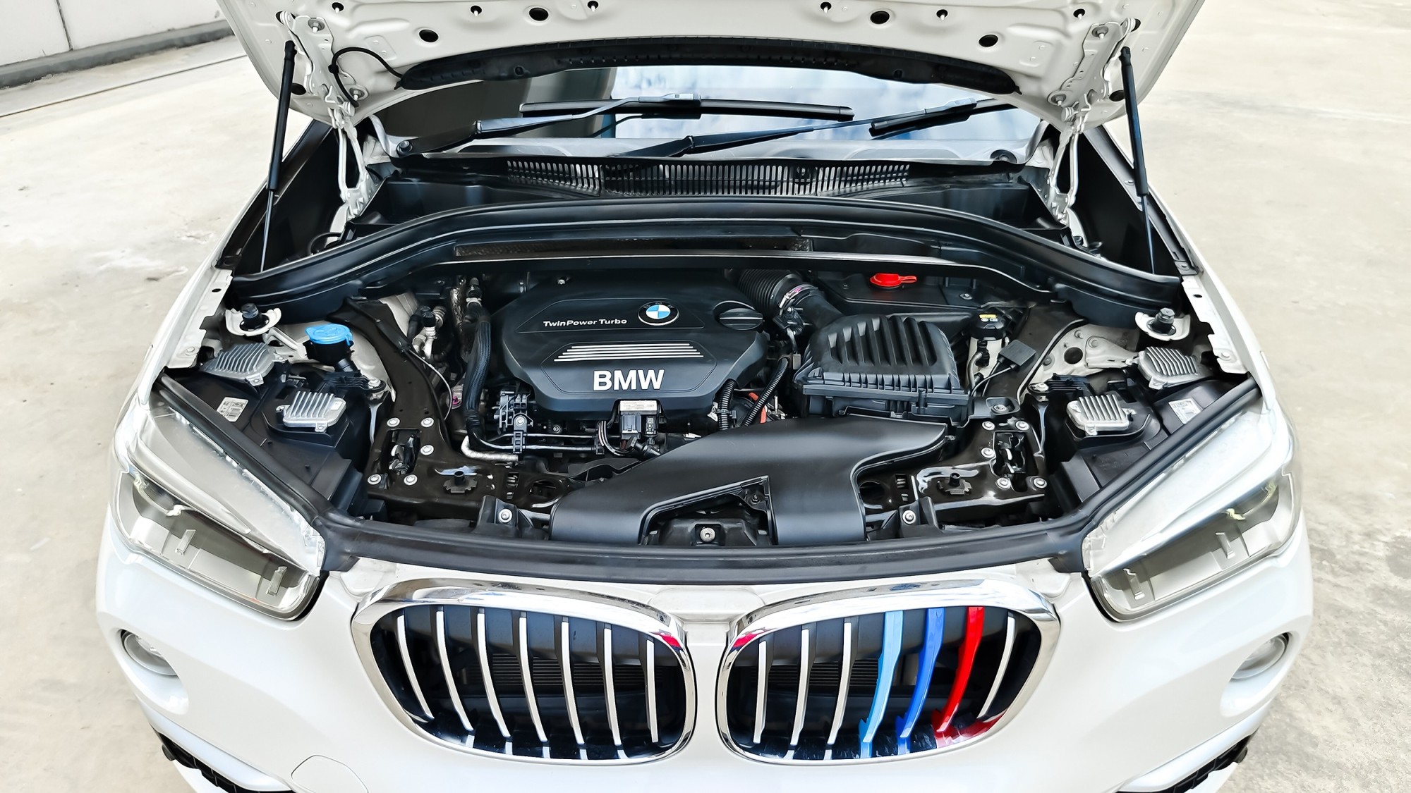 BMW X1 [F48] 2.0 sDrive18d xLine 8A/T ปี 2016 จด 2017 (รูปที่ 12)