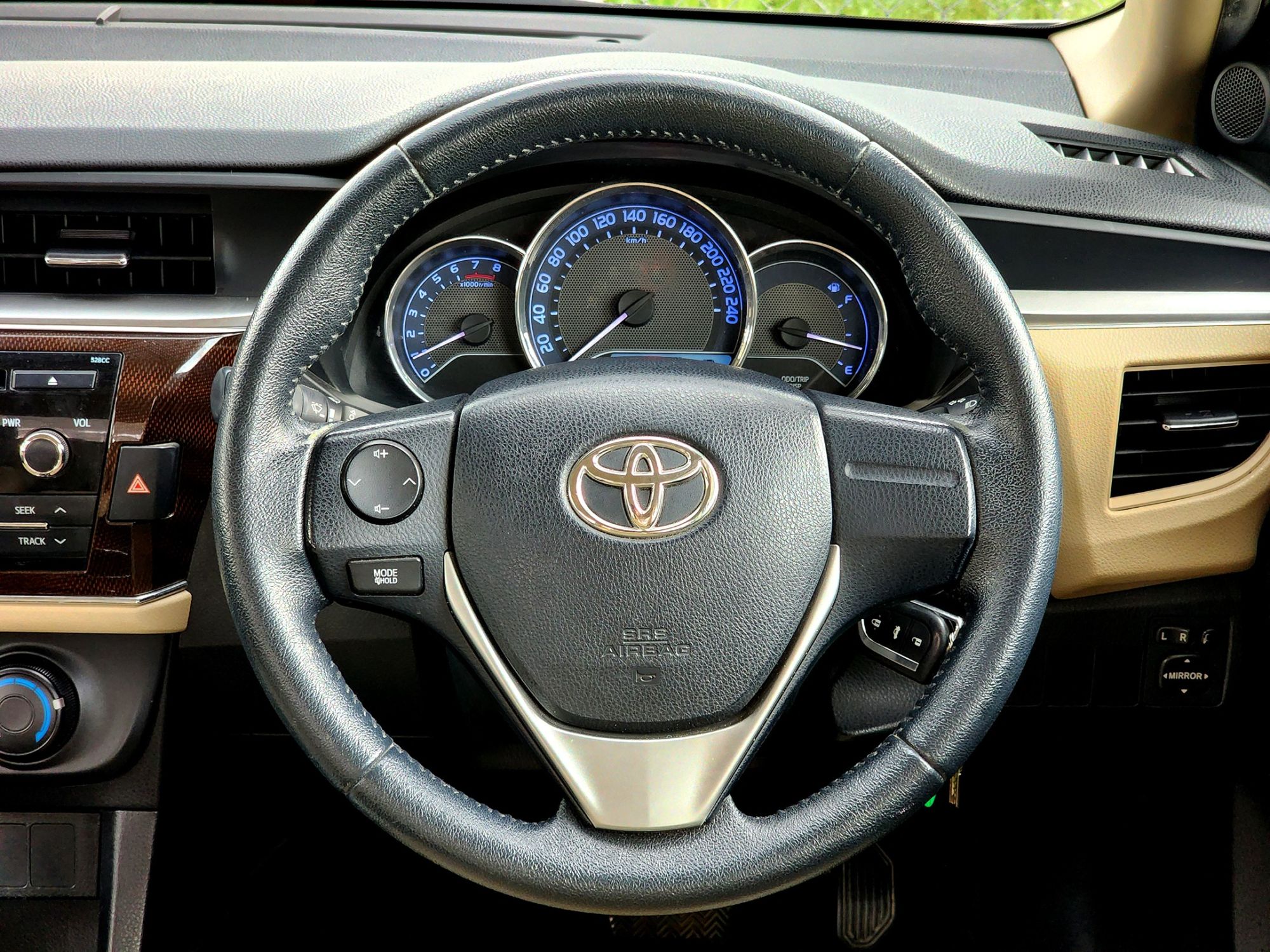 TOYOTA Corolla Altis 1.6G A/T ปี 2015 ไมล์ 92,000 กม. โทร.0922639576 เอ๋ (รูปที่ 13)