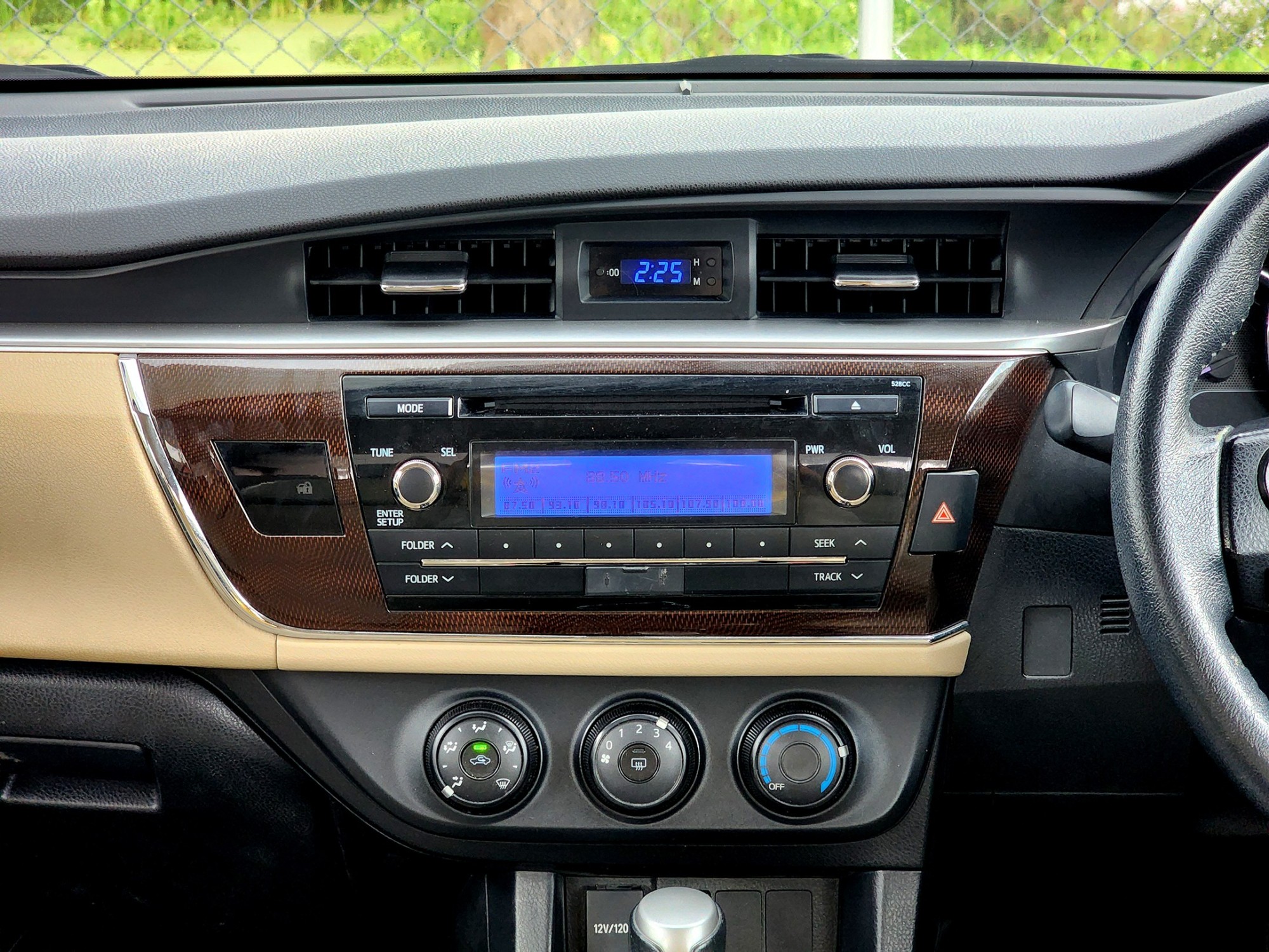 TOYOTA Corolla Altis 1.6G A/T ปี 2015 ไมล์ 92,000 กม. โทร.0922639576 เอ๋ (รูปที่ 9)