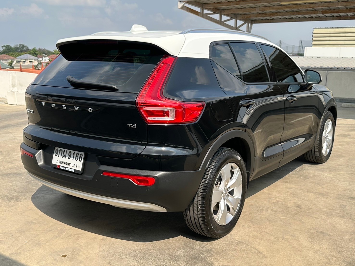 2020 Volvo XC40 สีดำ (รูปที่ 7)