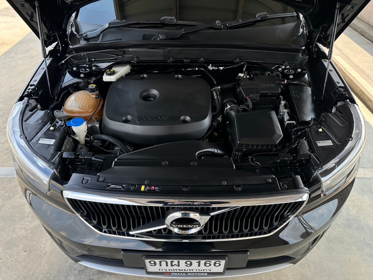 2020 Volvo XC40 สีดำ (รูปที่ 20)