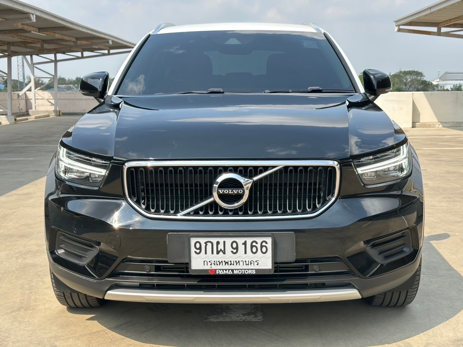 2020 Volvo XC40 สีดำ (รูปที่ 4)