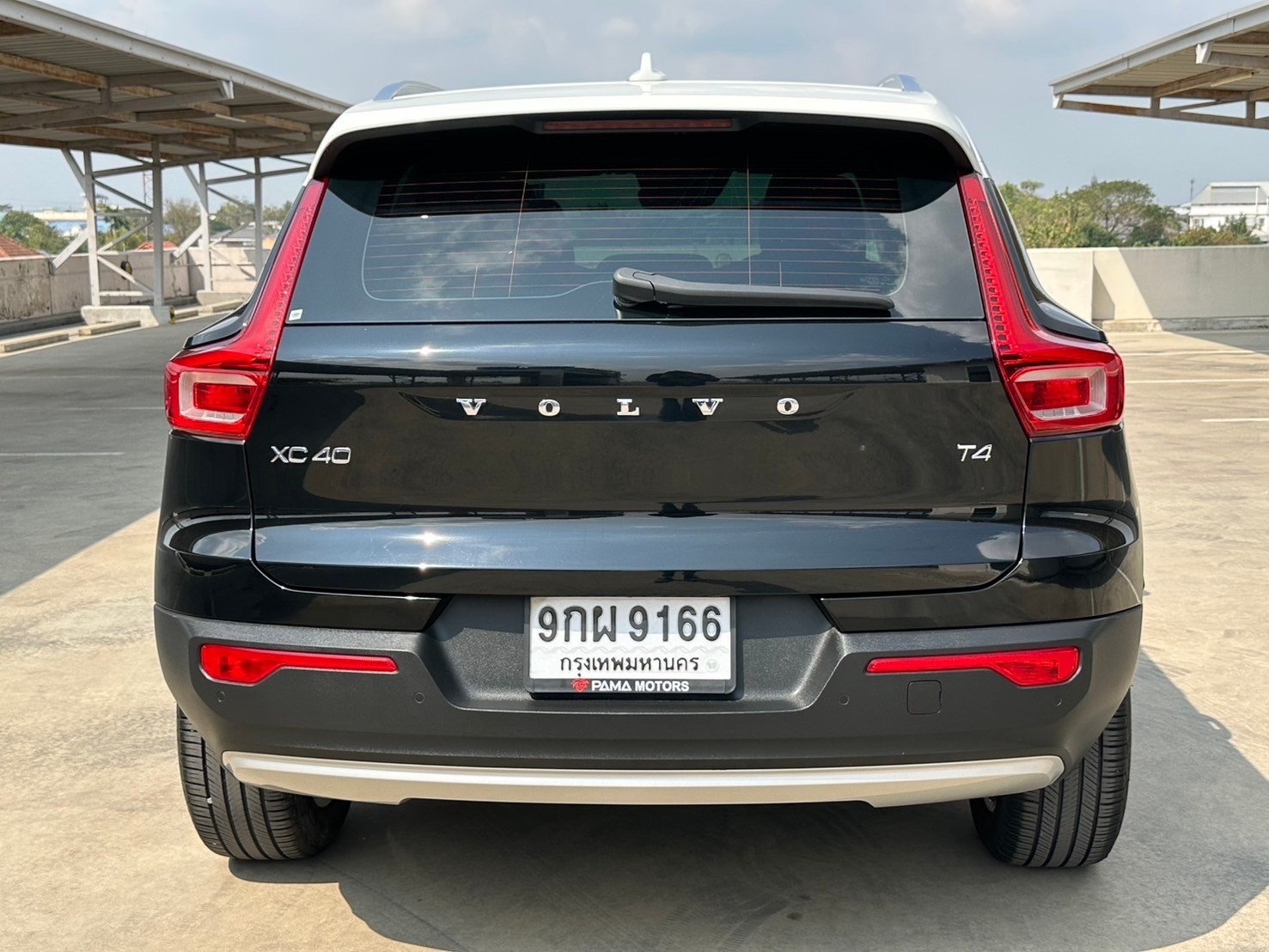 2020 Volvo XC40 สีดำ (รูปที่ 9)