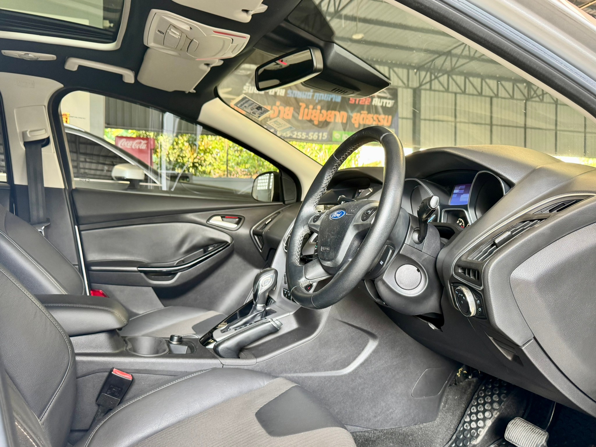 Ford #Focus Hatchback ปี 2014 auto รถสวย พร้อมใช้ ไมล์ 110,000 กม. (รูปที่ 11)