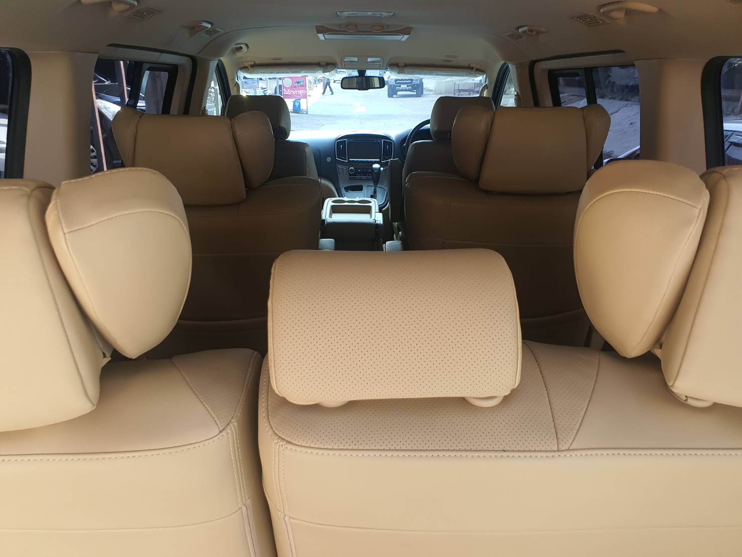 Hyundai H-1 2.5Deluxe ปี 2019 สีน้ำตาลดำ มือ1 เช็คศูนย์ (รูปที่ 10)