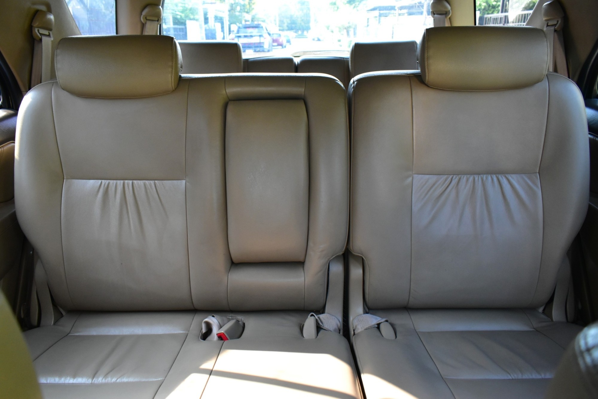 2012 Toyota Fortuner ไมเนอร์เชนจ์ 2 สีดำ (รูปที่ 14)