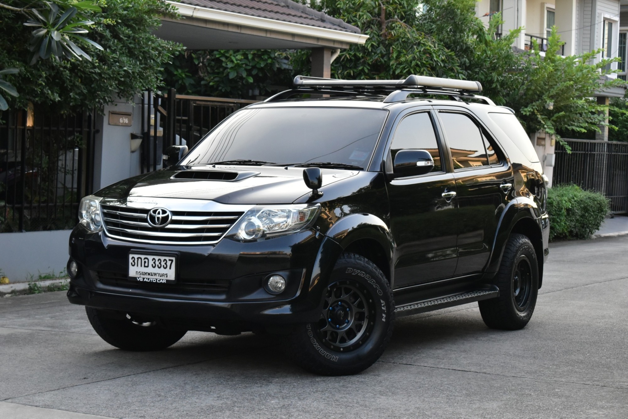 2012 Toyota Fortuner ไมเนอร์เชนจ์ 2 สีดำ