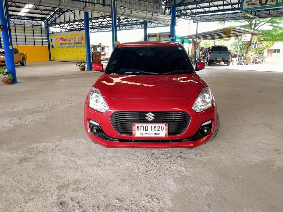 Suzuki Swift ปี 2018 สีแดง