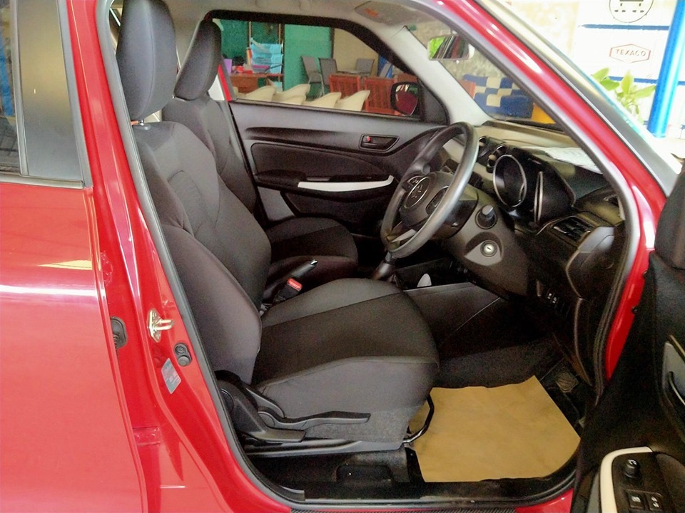 Suzuki Swift ปี 2018 สีแดง (รูปที่ 8)