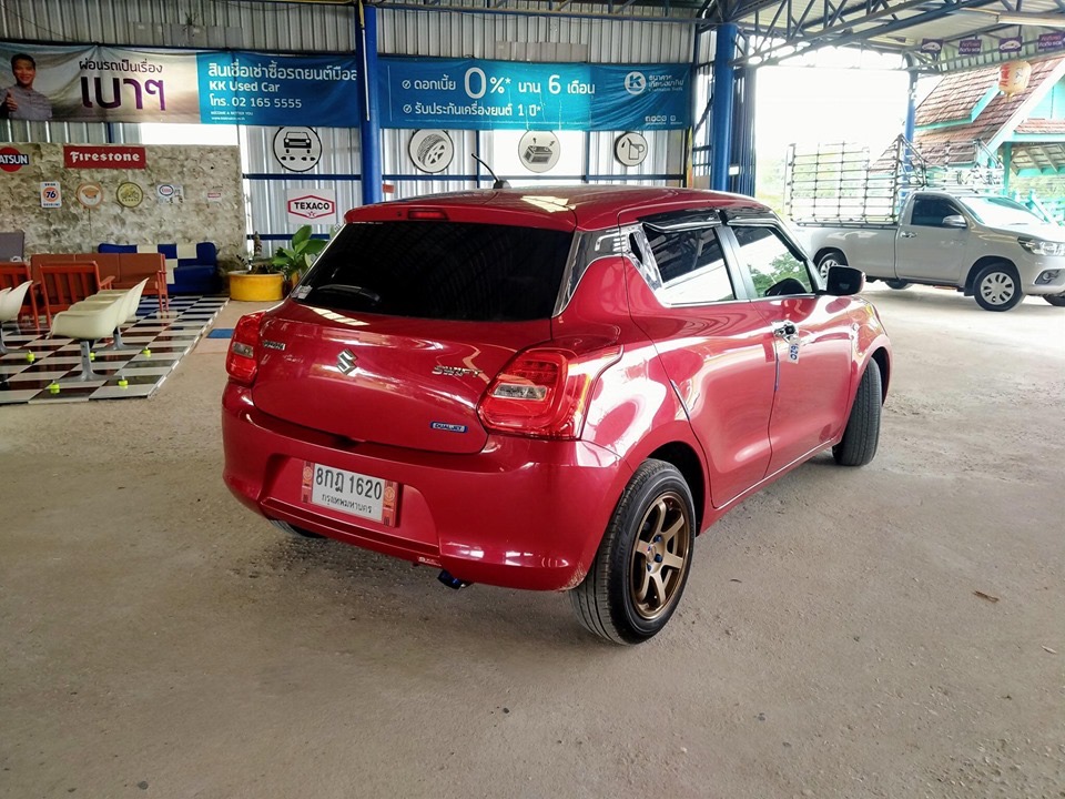 Suzuki Swift ปี 2018 สีแดง