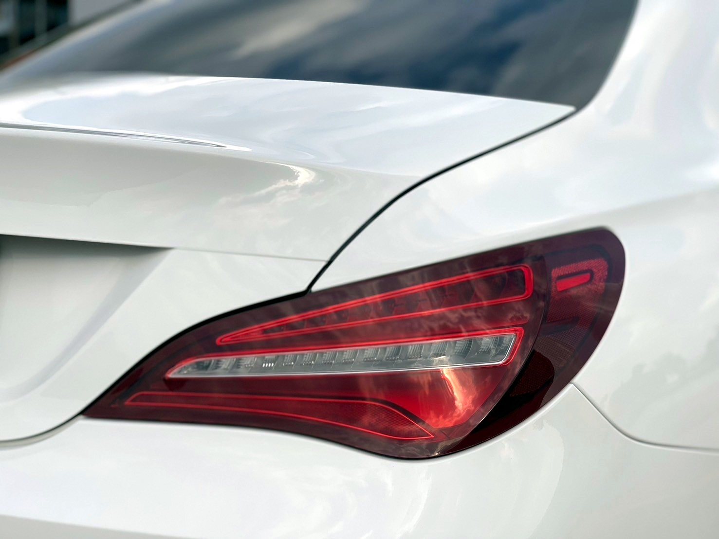 Mercedes-Benz CLA250 AMG Facelift White Art Edition (W117) ปี 2018 จด 2019 (รูปที่ 17)