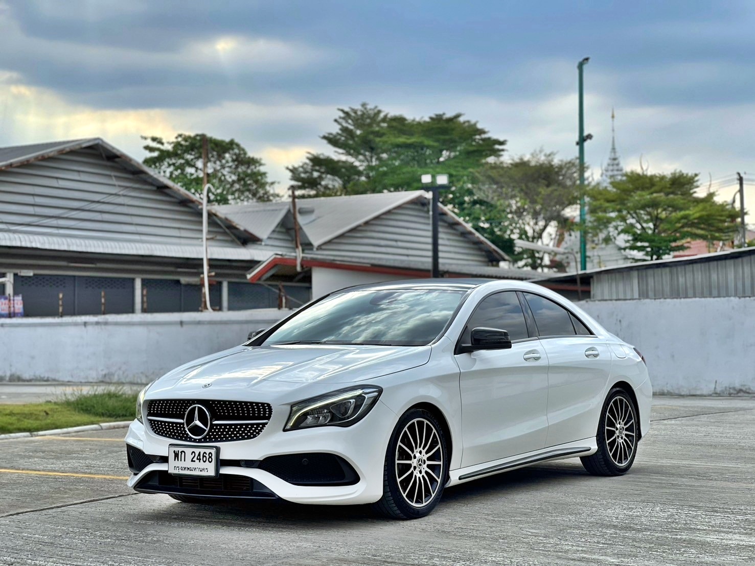 Mercedes-Benz CLA250 AMG Facelift White Art Edition (W117) ปี 2018 จด 2019 (รูปที่ 20)