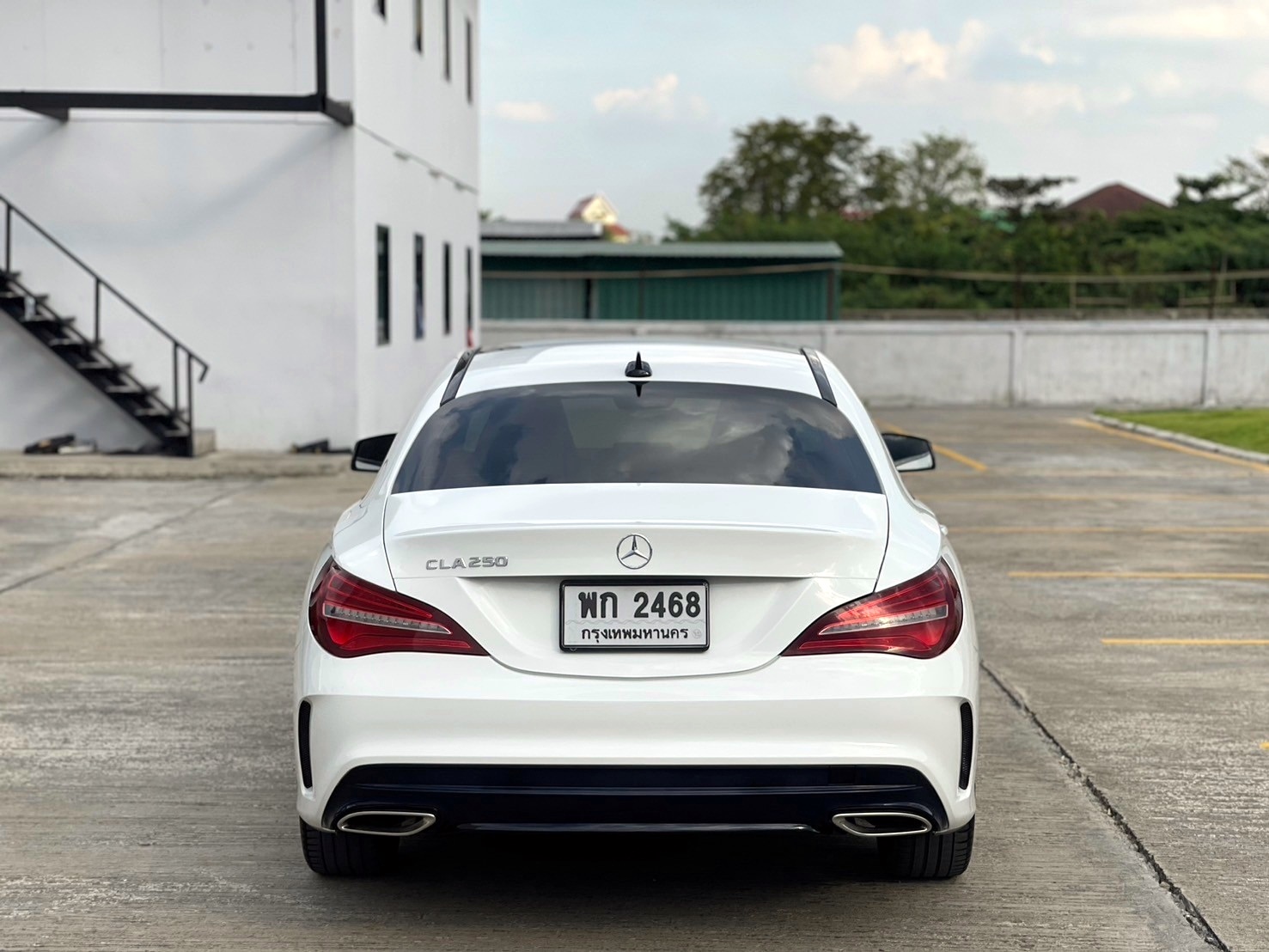 Mercedes-Benz CLA250 AMG Facelift White Art Edition (W117) ปี 2018 จด 2019 (รูปที่ 18)