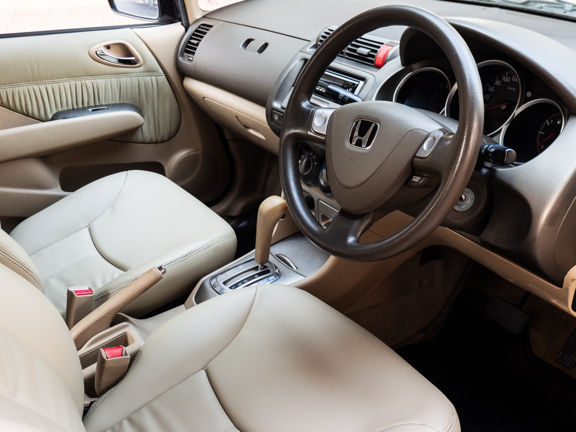 2003 Honda City ZX สีดำ (รูปที่ 16)