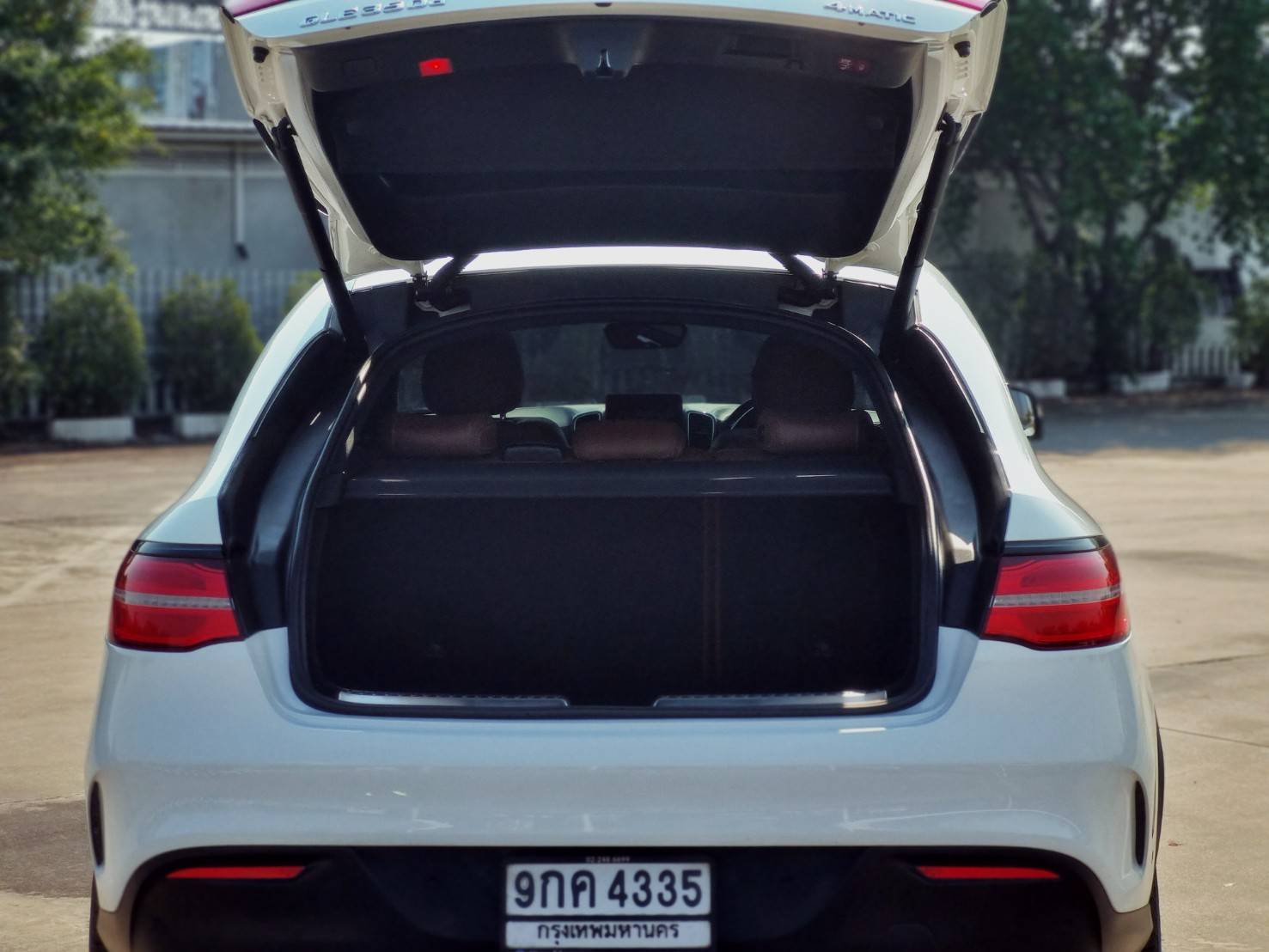 Benz GLE 350d Coupe AMG Dynamic ปี 2016 ไมล์ 130,xxx km. (รูปที่ 5)
