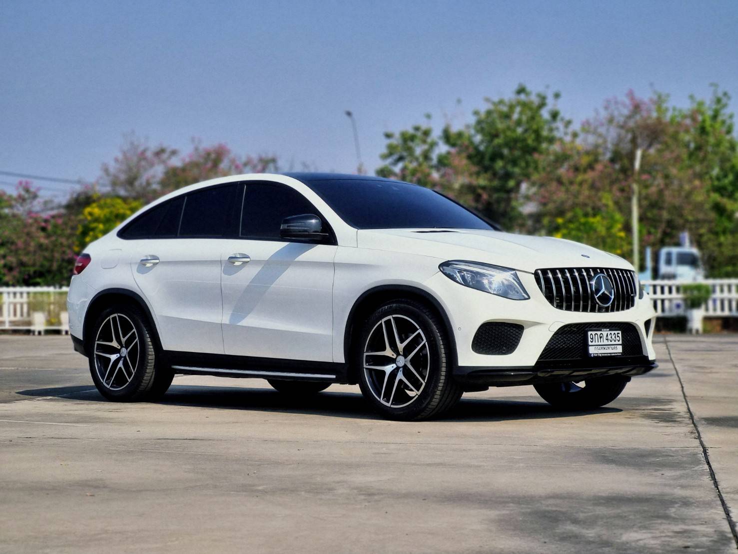 Benz GLE 350d Coupe AMG Dynamic ปี 2016 ไมล์ 130,xxx km. (รูปที่ 18)