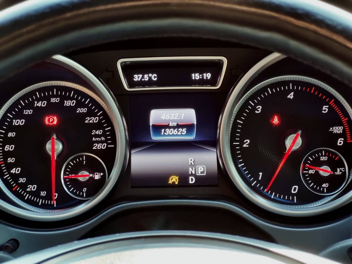 Benz GLE 350d Coupe AMG Dynamic ปี 2016 ไมล์ 130,xxx km. (รูปที่ 11)