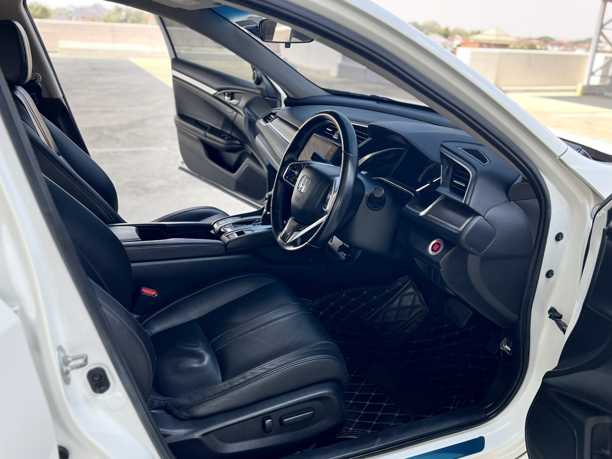 HONDA CIVIC 1.5 TURBO 12017 จด2019 เลขไมล์น้อย 50,000 กม. (รูปที่ 13)