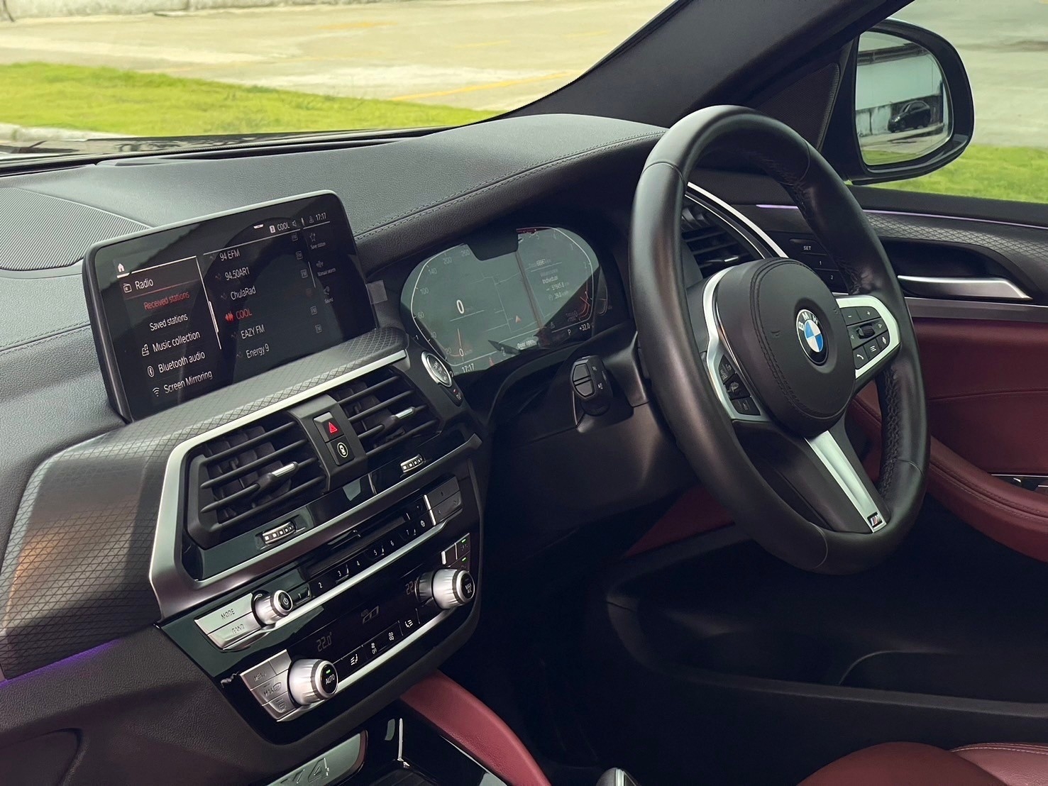 2020 BMW X4 G02 สีดำ (รูปที่ 9)