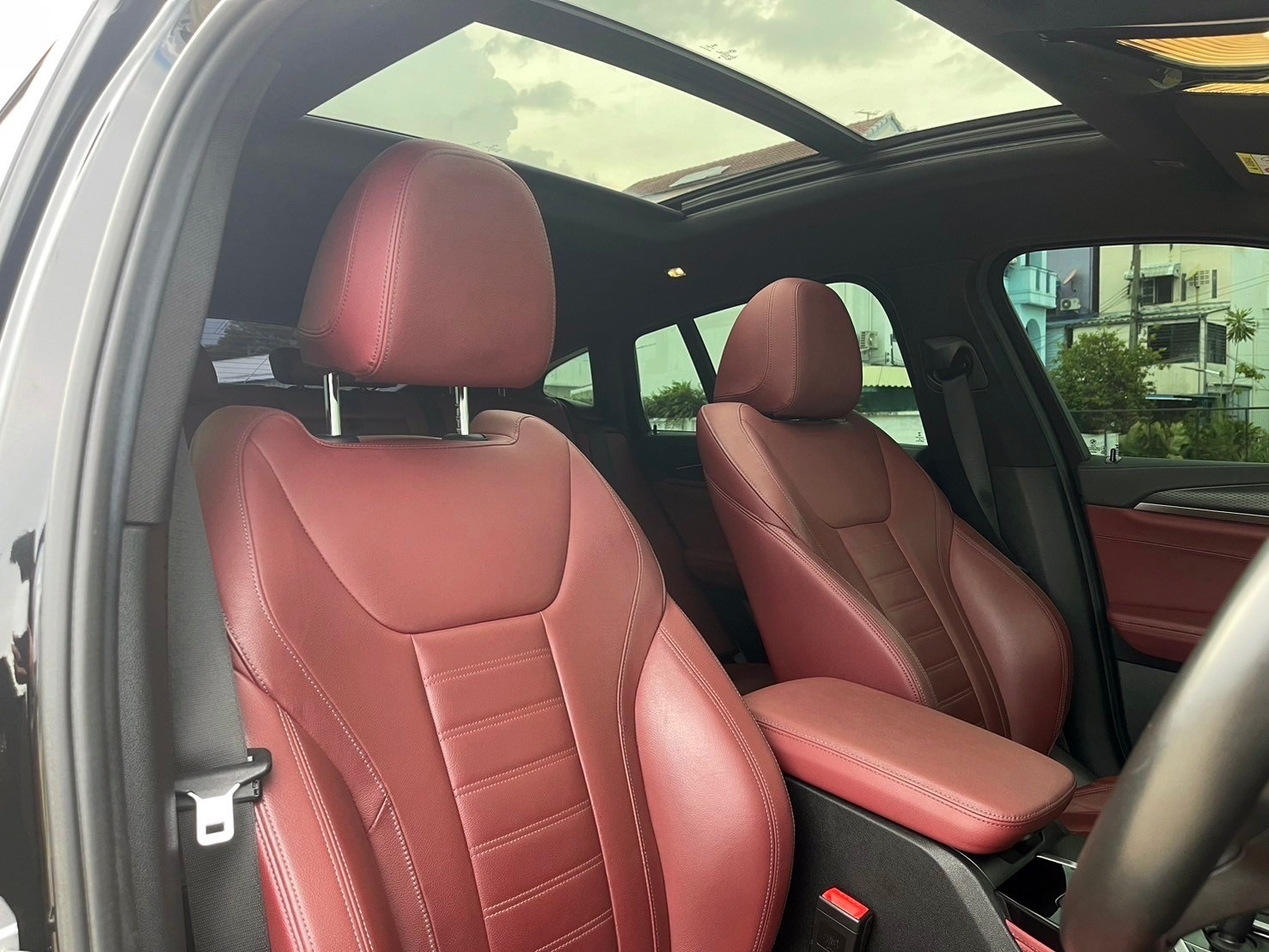 2020 BMW X4 G02 สีดำ (รูปที่ 4)
