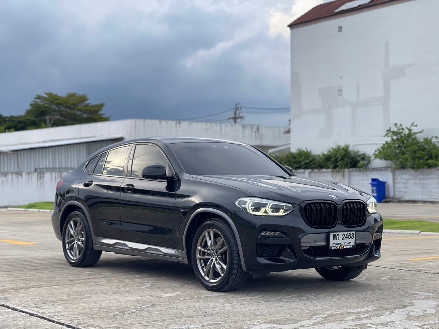 2020 BMW X4 G02 สีดำ (รูปที่ 18)