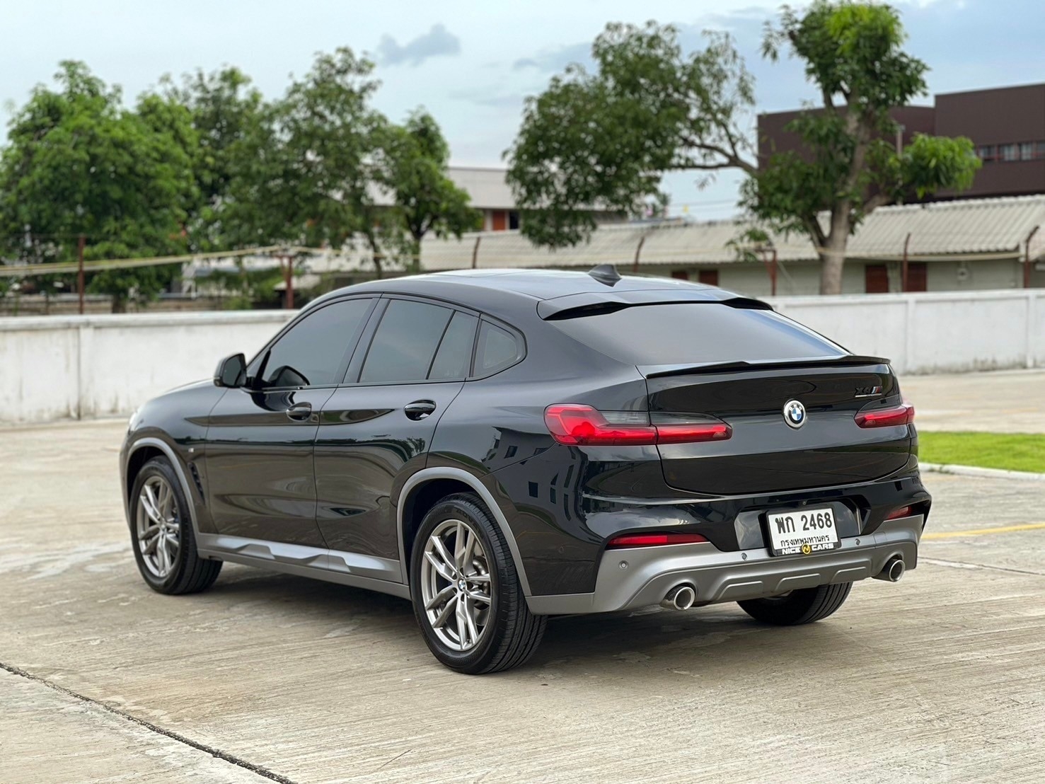 2020 BMW X4 G02 สีดำ (รูปที่ 21)