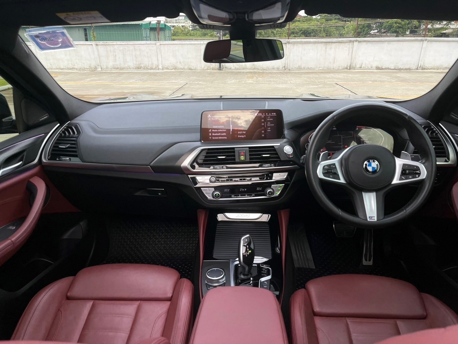 2020 BMW X4 G02 สีดำ (รูปที่ 8)